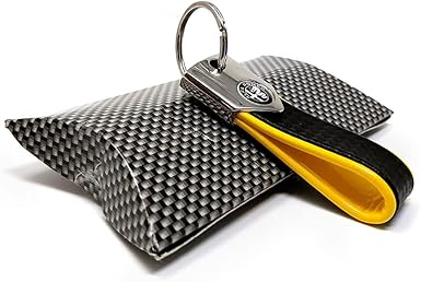 4R Alfa Romeo Schlüsselanhänger Carbonlook / gelb, Logo black